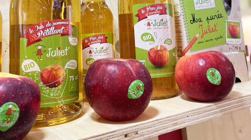 Eating the skin of Juliet® organic apples. - Juliet Apple